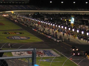 2004-UAW-GM-500-pitroad