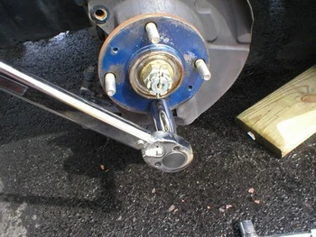 Wheel stud replacement 009