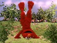 ElmosWorldHands11