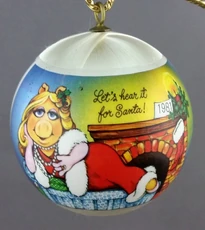 Hallmark1981LetsHearPiggy
