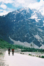 401px-Adventure tourism-karakoramhighway