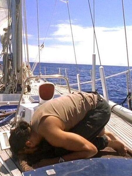 452px-Praying.jpg