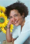 Gloria Núñez dubs the voice of Libby and Lucy Heatherton