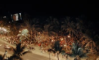 SunsetCrowd