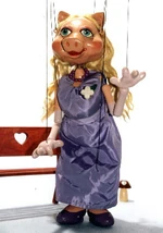 Marionette-piggy