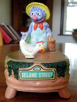 Gorham1977GroverChickenMusicBox
