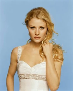 Emilie de Ravin.jpg