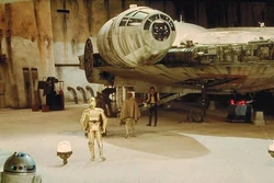 Millennium Falcon ANH.jpg