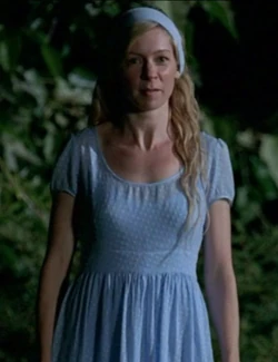 3x20 Emily.jpg