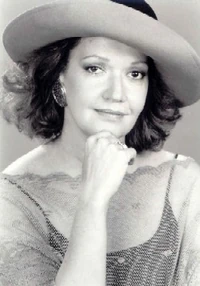 Lillian Hurst.jpg