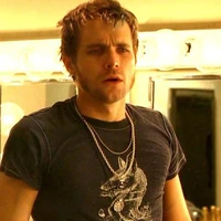 1x07 LiamShirt