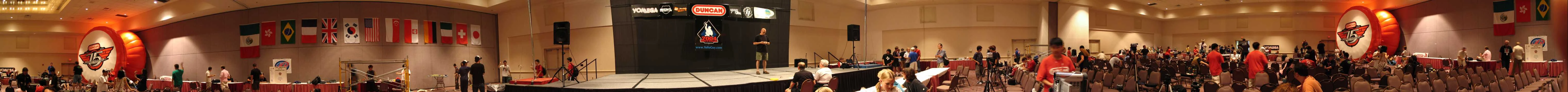 360 degree view of the Rosen Plaza hotel during the 2004 World Yo-yo Contest