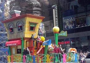 Macys-sesamefloat2006