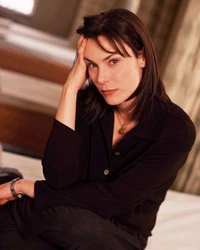 Michelle Forbes.jpg