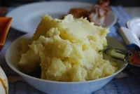 Mound+of+mashed+potatoes-8995