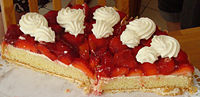 200px-Erdbeerkuchen Konditorrezept