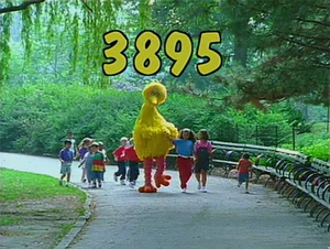 3895