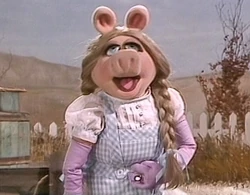 Piggy-Dorothy