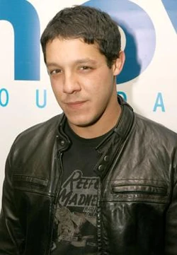 Theo Rossi.jpg