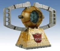 DiamondMatrixStatue