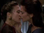 Lenara Kahn and Jadzia Dax kiss