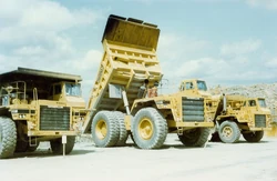 Cat 777B dump truck - SCAN0102