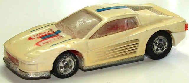 File:Ferrari Testarrosa Cream.JPG