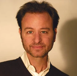 Fisher Stevens.PNG