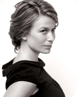 SonyaWalger.jpg