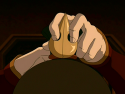Zuko's headpiece