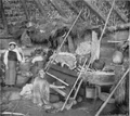Abb205Inneres einesIndianerhauses inChile.jpg