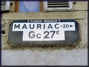 15 Pleaux Gc27e