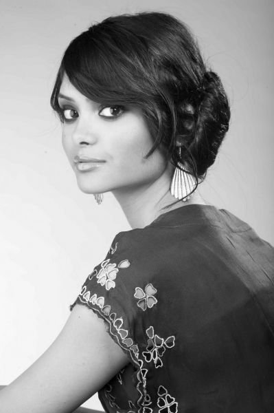 afshan azad wiki