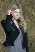 Clemence Poesy (Fleur DelaCour) 02