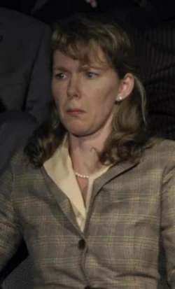 1x10 Outraged Woman.jpg