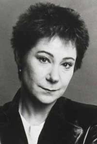Zoe Wanamaker