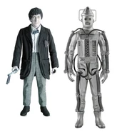CO 5 Second Doctor and Cybermen B&W