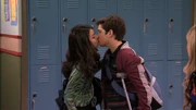 Creddie Kiss 2