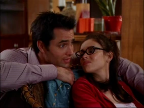 8x18-036-coop-phoebe