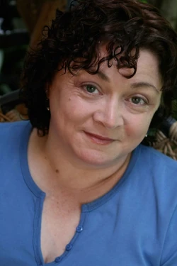 Karen Miller.jpg