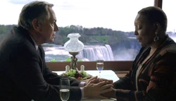 2x19 RoseBenrardFlash