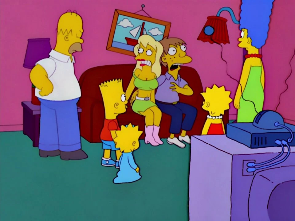 http://images2.wikia.nocookie.net/__cb20100710002249/simpsons/images/1/1e/CouchGagS13E12.jpg