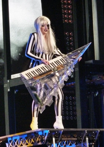 File:Lady gaga 2 5 wenn2745523.jpg