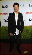 Vogue-jacob-black-8336061-611-1024