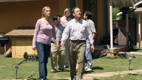 The Others gather outside as Oceanic Flight 815 crashes.jpg