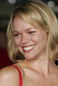 Lauren-Bowles holly