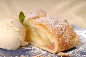 German apple strudel.jpg