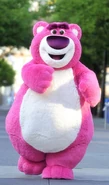 Lots-O-Huggin-Bear Disneyland