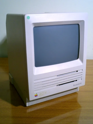 Apple Macintosh SE.jpg