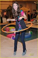 Victoria justice 1257353963
